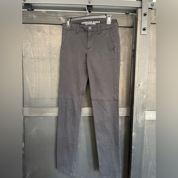 Three pairs of American eagle pants - Picture 9 of 12